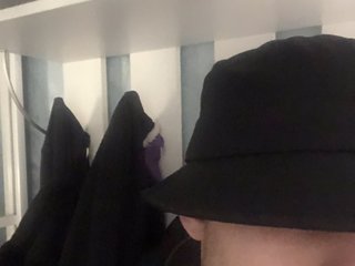 I Am Named Alexsm2004! I Am A Brunette