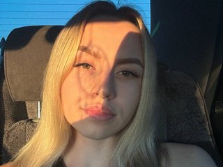 I'm 21 Years Old, A Sex Webcam Lovable Babe Is What I Am! I Am A Blonde