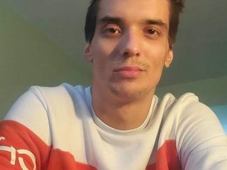 I Come From Plessisville And My Name Is Steeviedanstachatte, 28 Is My Age