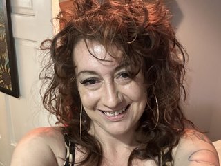 My BongaCams Model Name Is Tiffxxxooo And I Am A Brunette