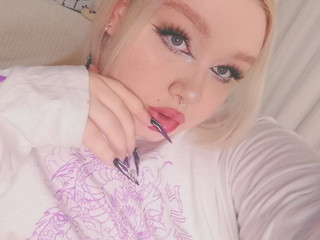 long nails was perfect