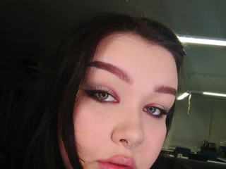 brunette looking good too