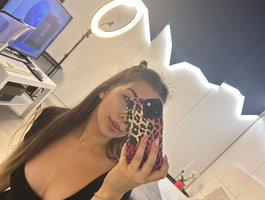 LeyllaLowe profile