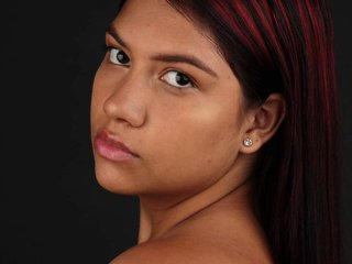 A Live Chat Stunning Woman Is What I Am, I Am A Brunette And 23 Is My Age