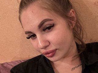 My Age Is 18 Yrs Old And People Call Me MindyMargaret, I Am A Blonde