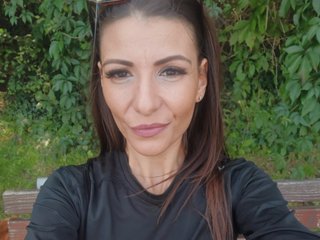 I Am A Brunette, A Live Cam Gorgeous Chick Is What I Am