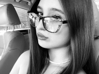 I'm A Webcam Provocative Sweet Thing, My Name Is NicoleGoldie