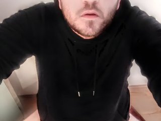 I Live In Pfungstadt And I Am A Brunette