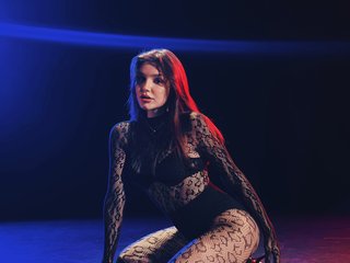 I Am A Brunette, I'm A Camwhoring Beautiful Chick