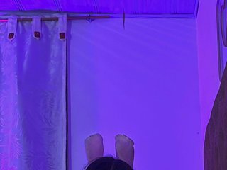 People Call Me Kitty-uwuu! I Come From Bogota! I'm A Sex Webcam Desirable Bimbo