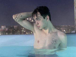 I'm 19 Yrs Old! At BongaCams People Call Me Srnksslt, I Am A Brunette