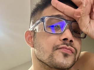 I Come From Brisbane! 33 Is My Age, I Am A Brunette