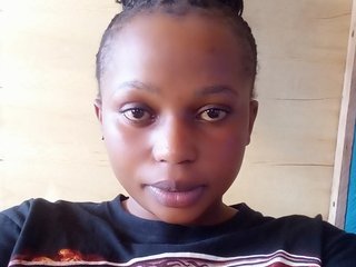 I Am A Blonde! I Am From Nairobi, My Age Is 20 Yrs Old