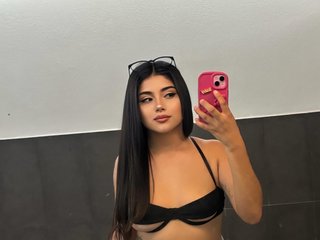 I'm A Sex Webcam Eye-catching Chick! My Age Is 20 Yrs Old