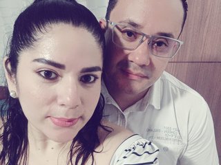 We Are 33 Yrs Old, We Are Brunette
