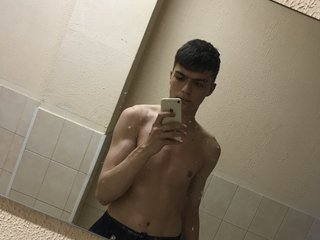 My Name Is Maddyrus1, I'm 19 Yrs Old