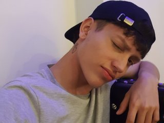 My Model Name Is Joshuahot18! I Am A Brunette