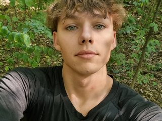 My Model Name Is Hotboyon, I Am A Blonde