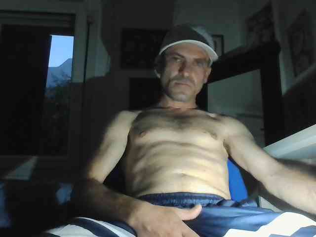 DOMINANTGUY40