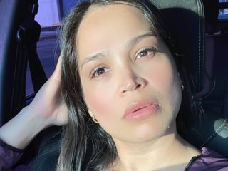 People Call Me Bellasussjuice, My Age Is 28 Years Old And I Am A Brunette