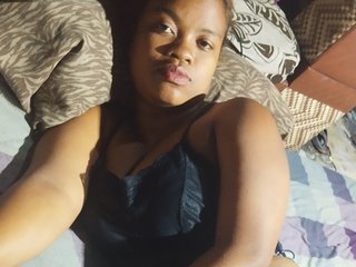 I'm A Sex Webcam Graceful Honey! My Model Name Is Schamirah