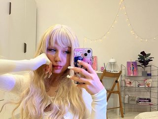 I'm 18 Yrs Old, I'm A Sex Cam Suave Lady