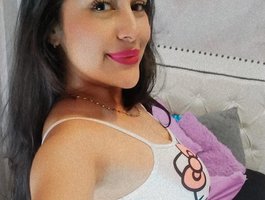 JULYSAENZ profile
