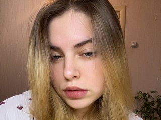 A Sex Chat Seductive Hottie Is What I Am, I Am A Blonde 2