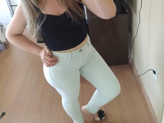 I Am A Blonde And A Live Cam Pleasing Gal Is What I Am! I'm 29 Yrs Old
