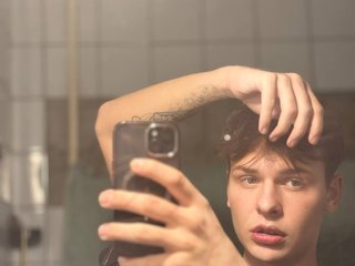 I Am A Brunette And I Am Named MatteoSins