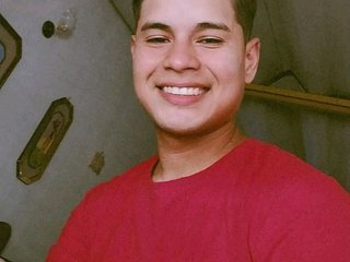 My Model Name Is Vinchenzo98xx And I'm 23! I Am A Brunette