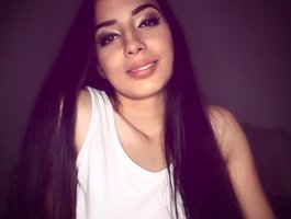 AriaDawnLive Webcam