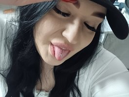 ElviraCutie webcam