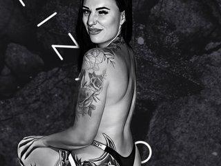 I'm 28 Years Old And At BongaCams I'm Named LizaRoxx