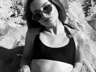 I'm A Sex Chat Hot Babe! I Am Named Helga2221