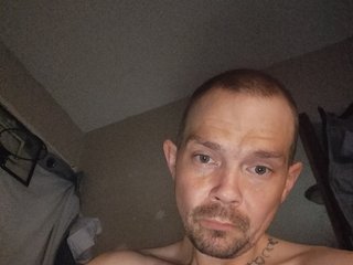 I Am A Brunette, I Live In Des Moines
