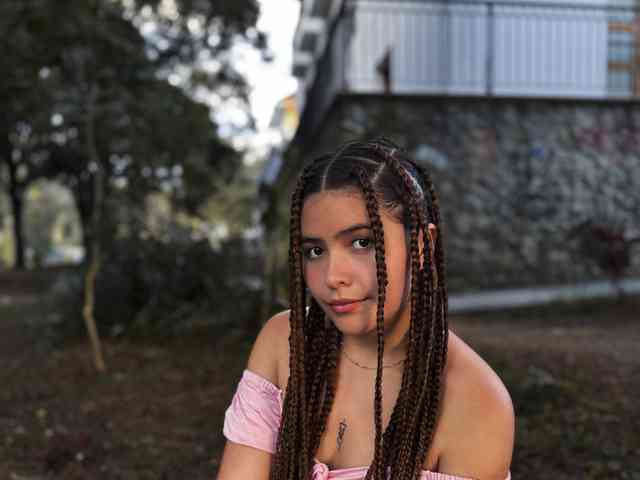 EimyAnistonCute