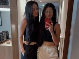 Annie-Hank live cam model at BongaCams