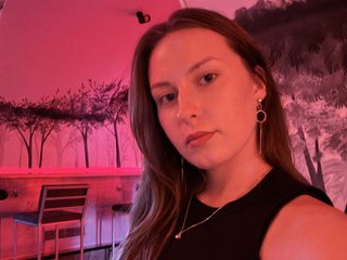 Minsk Is Where I Come From, A Camwhoring Delectable Sweet Thing Is What I Am And I Am A Brunette