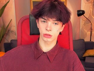 People Call Me MikeyWayy And I Am A Brunette