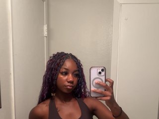 I Am A Brunette And I'm A Live Cam Dreamy Bimbo