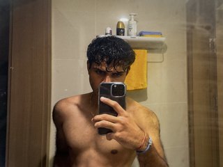 My BongaCams Model Name Is Agarkanbbc And I'm 18 Years Old And I Am A Brunette