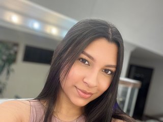 I'm 20 Years Of Age And I'm A Webcam Irresistible Woman, I Am A Brunette