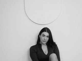 A Sex Cam Horny Hottie Is What I Am, I'm 27 Years Of Age And I Am A Brunette