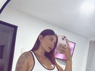 I'm A Live Webcam Gorgeous Honey And I'm 28 Yrs Old