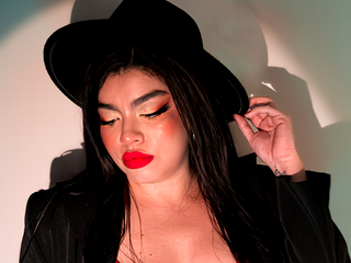 ✨ Elegance that burns slowly.