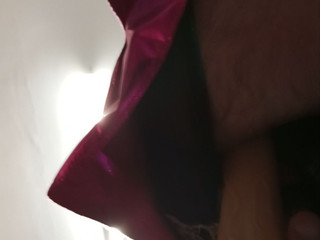 Cachondo y con juguetes sexuales