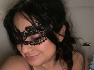 I Live In Chicago And 25 Is My Age, My Model Name Is Casey4u