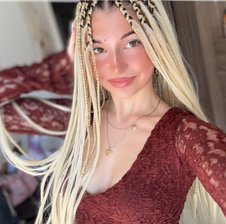 AliceeKiss
