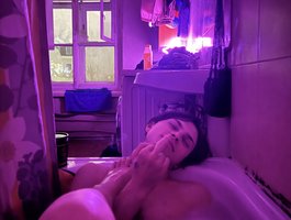 fruit-ecstasy from bongacams